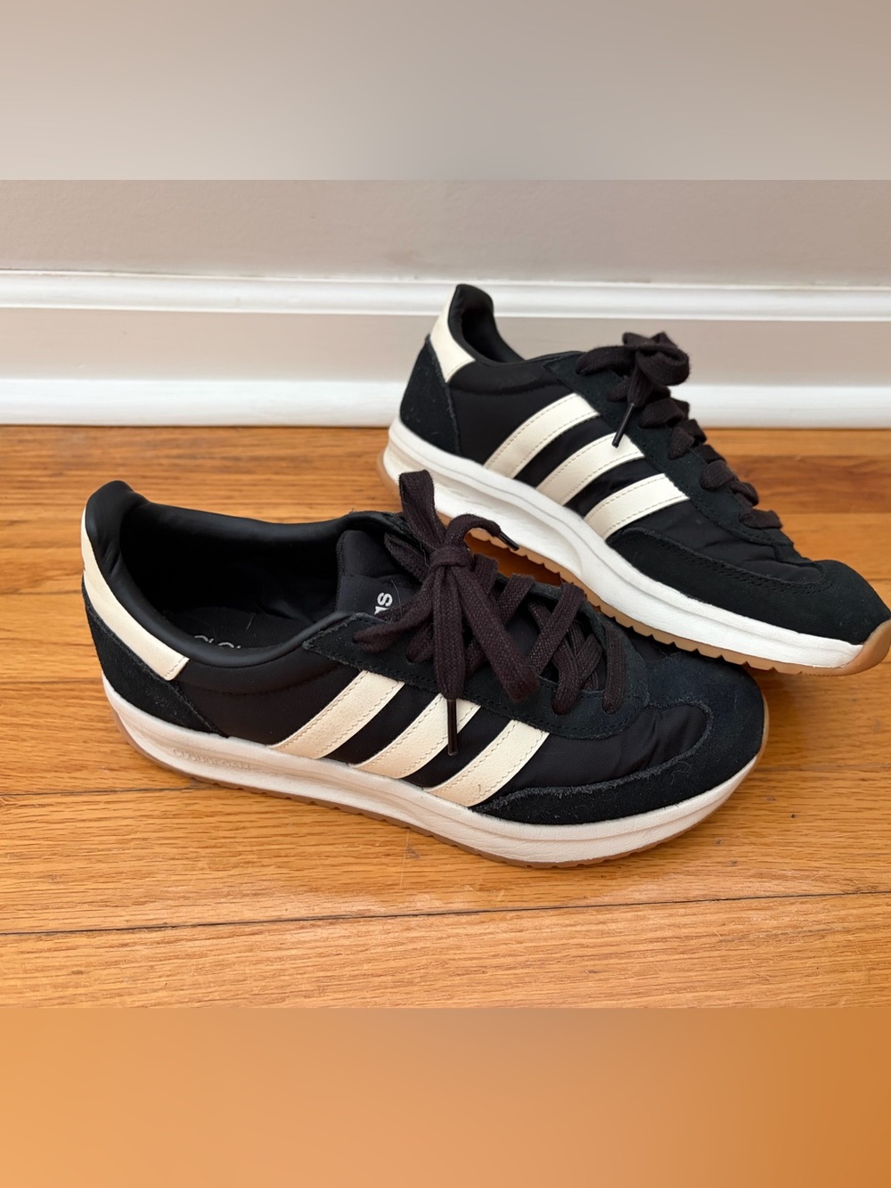 Women’s-Adidas Black White Run 70’s Sneakers-Size 7.5